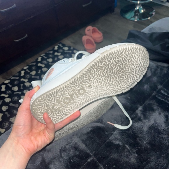 Brand new converse Plat form shoes; only wore twice. - Picture 2 of 2